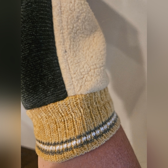 VINTAGE "Tundra Canada Sweater" size Large "Greenbay Packers" - Picture 4 of 11